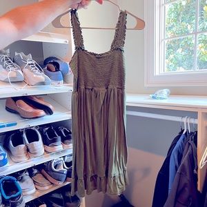 Maternity dress green size M